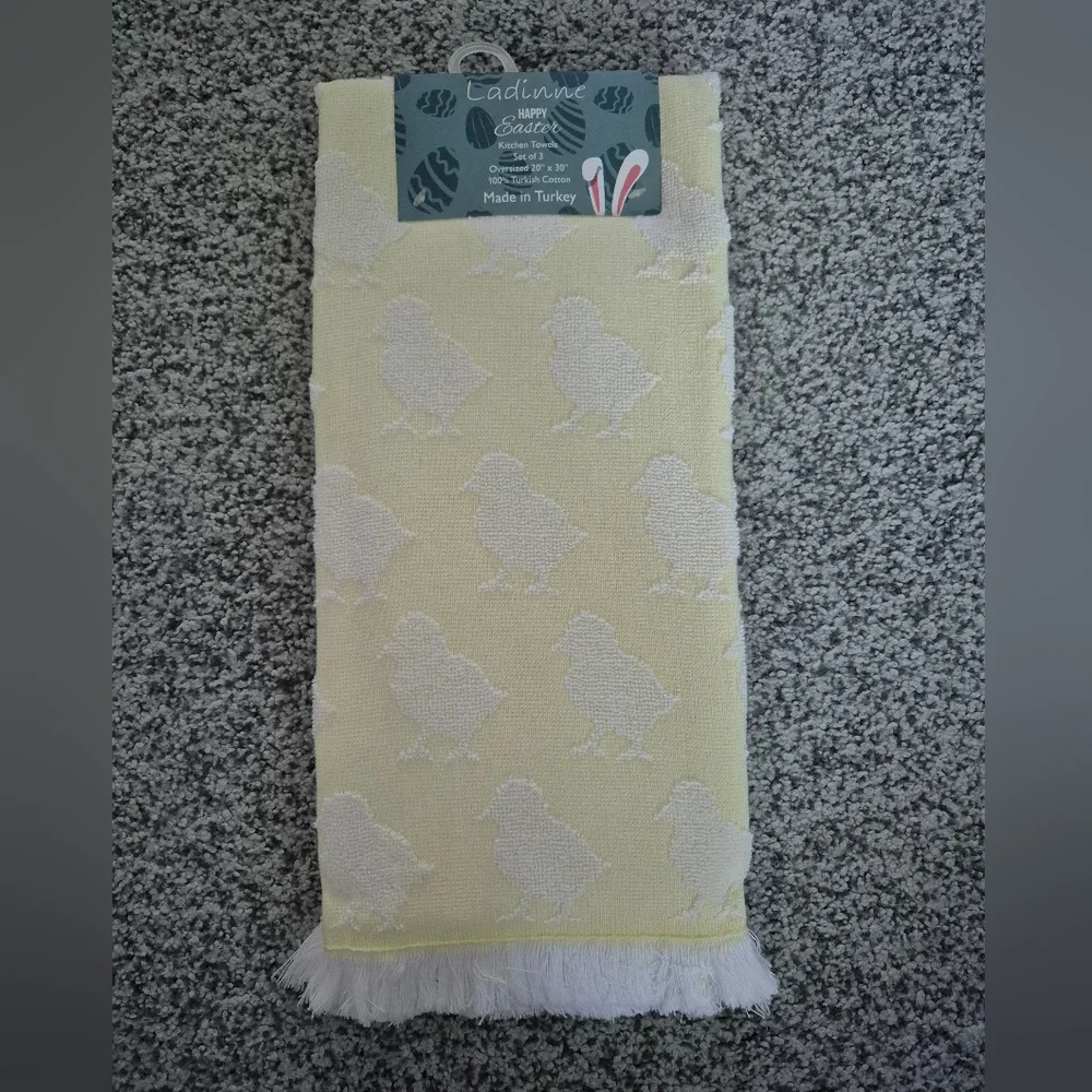 LADINNE SET OF 3 KITCHEN TOWELS EASTER YELLOW WITH CHICKS FRINGE 20 X 30 NIP